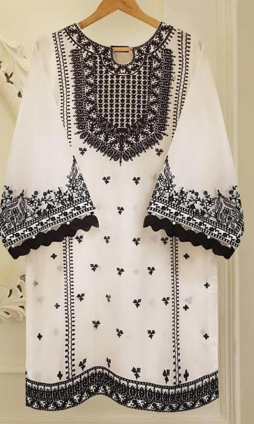 Agha Noor - 3PC Lawn Heavy Embroidered Suit