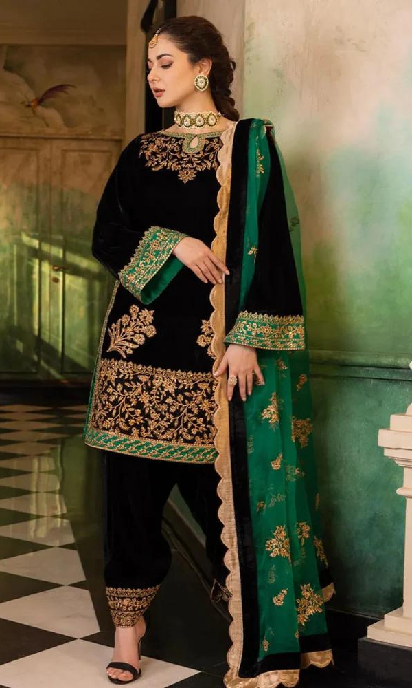 Zainab Chottani - 3PC Velvet Embroidered Suit