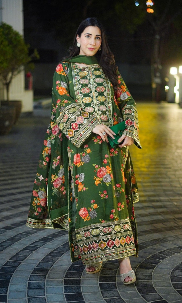 Baroque 3PC Heavy Embroidered Shamoz Silk Suit ( Four-sided Embroidered Ready to Wear Shamoz Silk Dupatta )