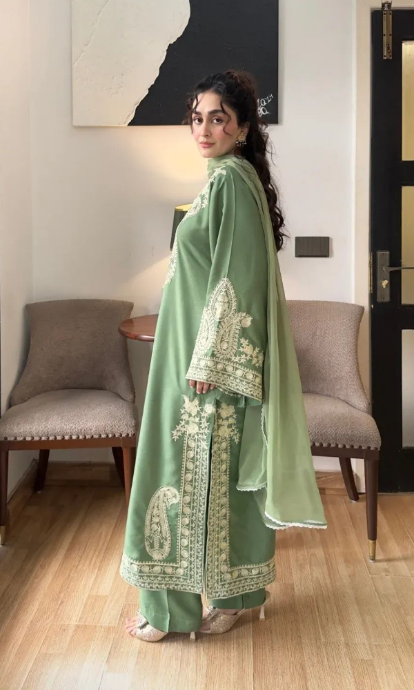 Batik 3PC (Unstitched) Embroidered Lawn Suit IZ-987