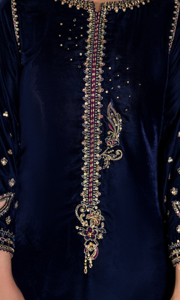 Naqshi - 3PC Velvet Embroidered Suit - NQ071
